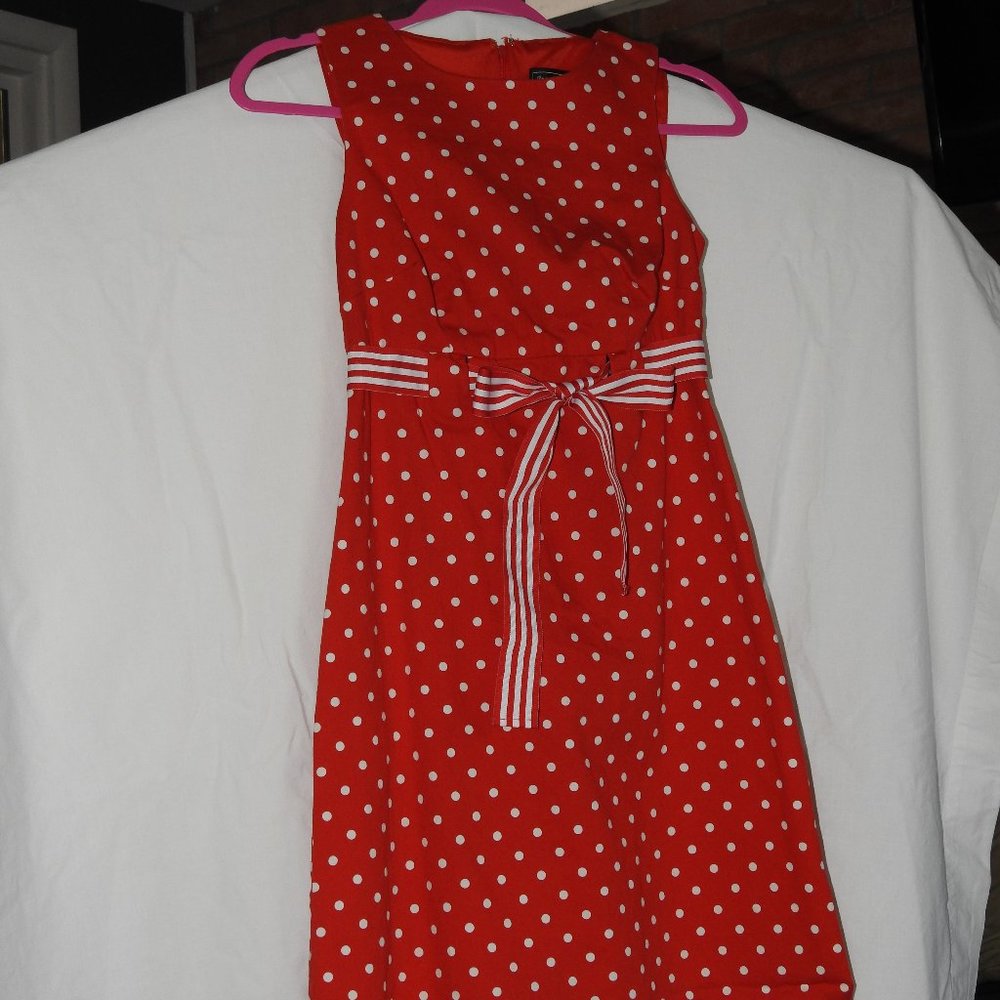 Jessica Howard Sleeveless Polka Dot Belted Dress